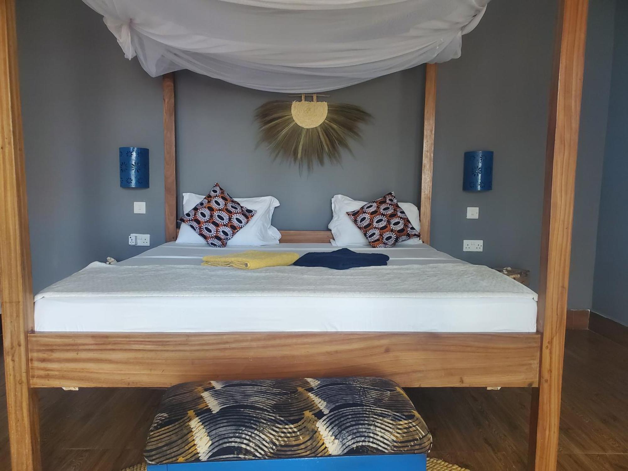Promised Land Lodge Кизимкази Екстериор снимка